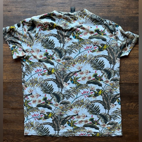 Men's H&M T-Shirt Multicolor All-Over L Tropical Animal Print Art Street City - Picture 9 of 12